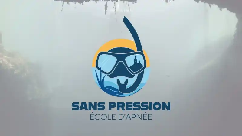 Création de logo pour Sans Pression, école d'apnée à Marseille : masque de plongée stylisé en forme de goutte, palette bleu et orange